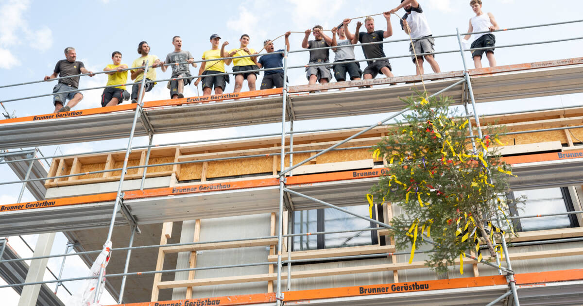 i+R & WS | Am Römerstein: Firstfeier © Alexandra Serra i+R & WS | Am Römerstein: Firstfeier © Alexandra Serra