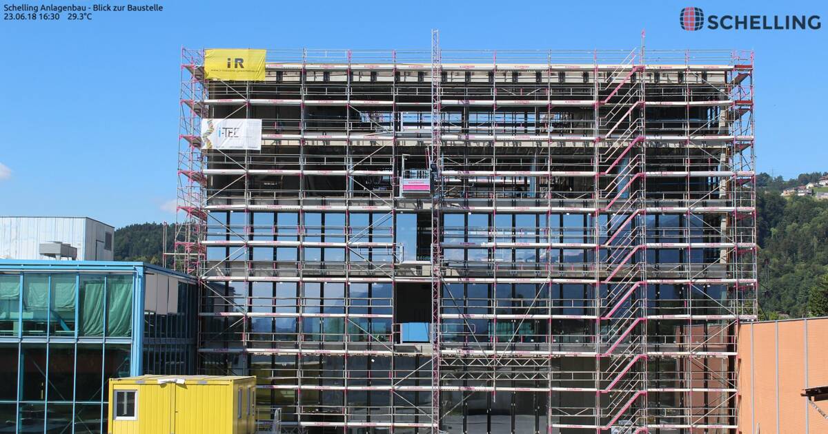 Am 15. Juni fand die Firstfeier für die neue Schelling-Zentrale in Schwarzach (A) statt. Am 15. Juni fand die Firstfeier für die neue Schelling-Zentrale in Schwarzach (A) statt.