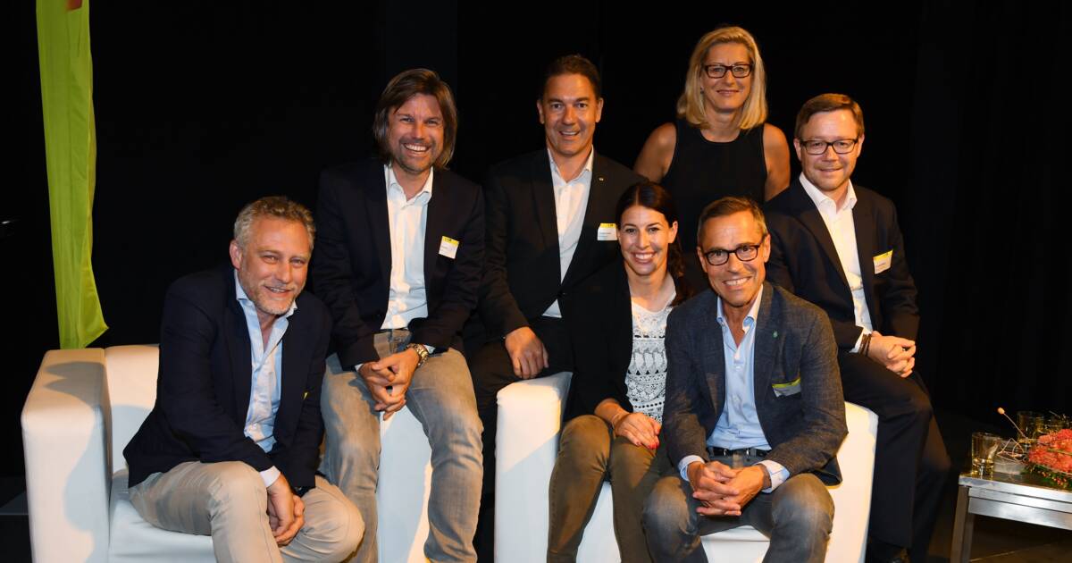 Eine authentische Truppe erzählte vom inneren Feuer (vlnr): Joachim Alge & Reinhard Schertler (i+R), Alexander Stuchly (i+R Wohnbau), Dominique Gisin, Raphaela Stefandl (ORF-Korrespondentin), Eine authentische Truppe erzählte vom inneren Feuer (vlnr): Joachim Alge & Reinhard Schertler (i+R), Alexander Stuchly (i+R Wohnbau), Dominique Gisin, Raphaela Stefandl (ORF-Korrespondentin),