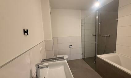Wohnanlage Roseggerstra&szlig;e Top 4 Badezimmer