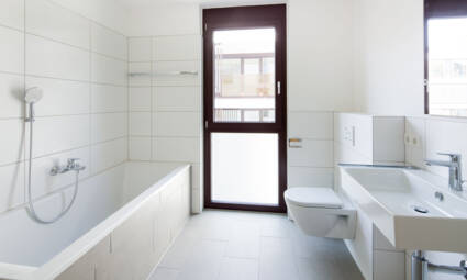 Wohnanlage Am Emsbach II, Hohenems - Badezimmer Top B3 © (c) walser images