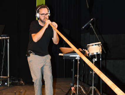 Wi+R - Wirtschaft regional - Musiker Enrico Lenzin Wi+R - Wirtschaft regional - Musiker Enrico Lenzin