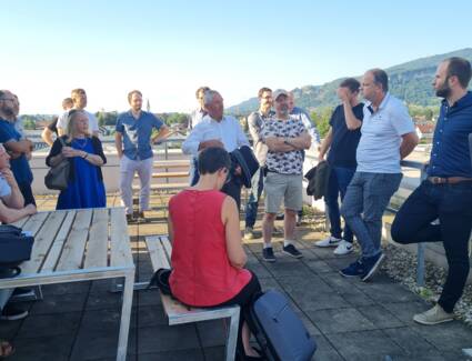 live-im-betrieb-führung-dachterrasse-zentrale-ir-gruppe live-im-betrieb-führung-dachterrasse-zentrale-ir-gruppe