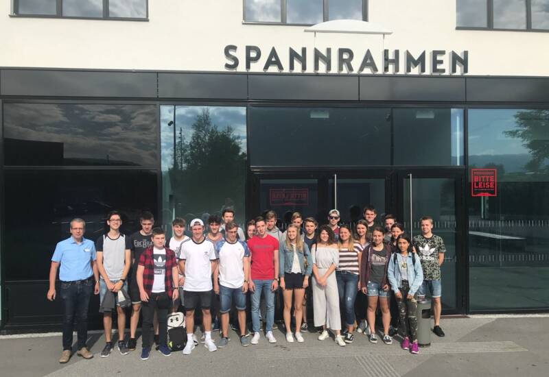 HTL Patenschaftsklasse besucht Quartier "In der Wirke"